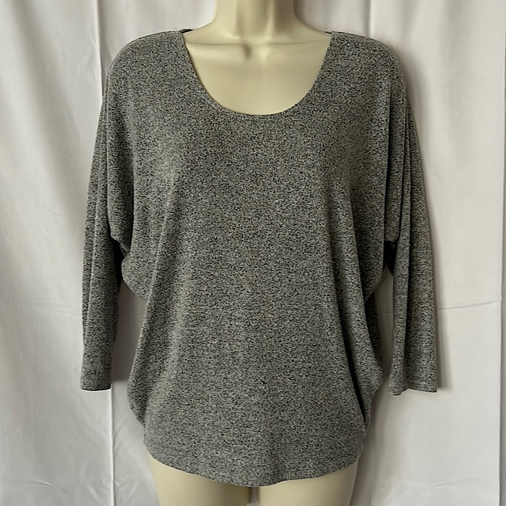 Gyft Light Gray Super Soft Sweater Top **Size XS** 🔥🔥